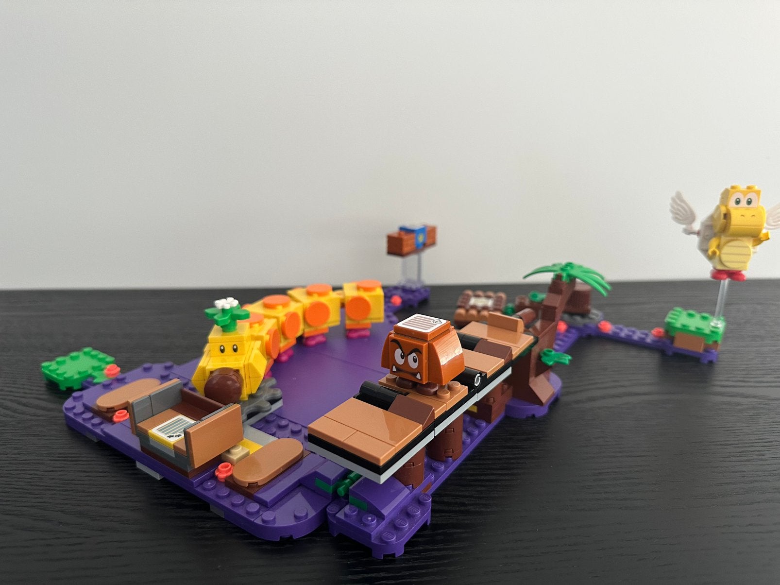 Lego 71383 Mario Wigglers giftige moeras compleet, Ophalen of Verzenden, Zo goed als nieuw