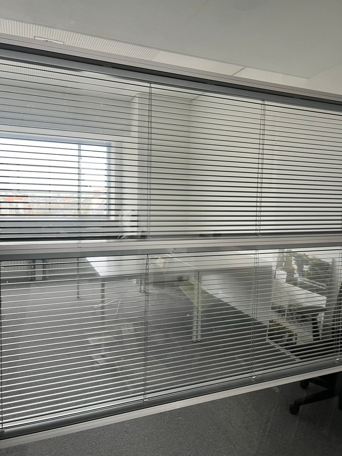 Systeemwand met glas, zware loopdeur, luxaflex en passtuk, Ophalen, Gebruikt