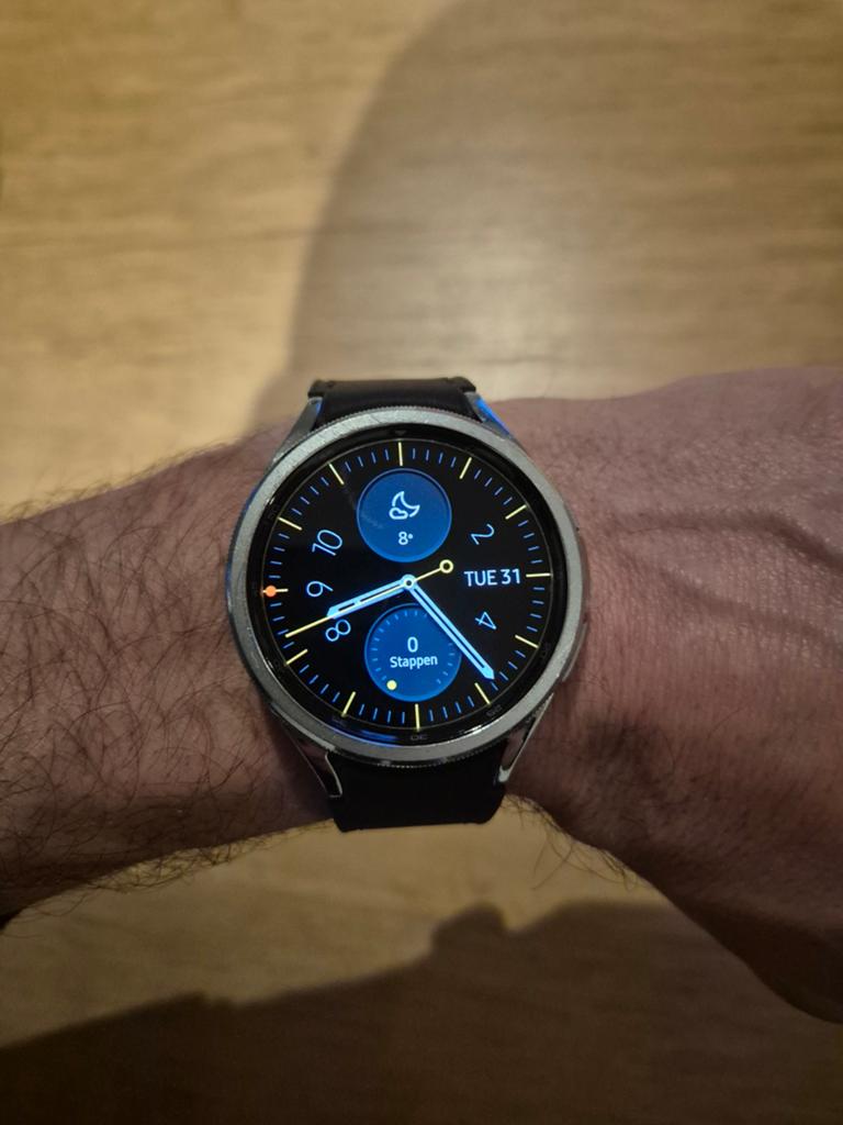 Samsung Galaxy Watch6 classic 47mm LTE, Sieraden, Tassen en Uiterlijk, Smartwatches, Samsung ⌚️, Ophalen of Verzenden, Zo goed als nieuw