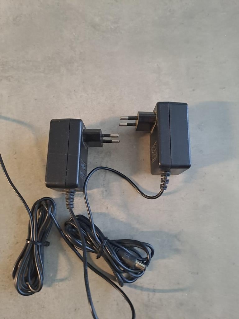 2 x 24 volt voeding, Ophalen of Verzenden, Zo goed als nieuw