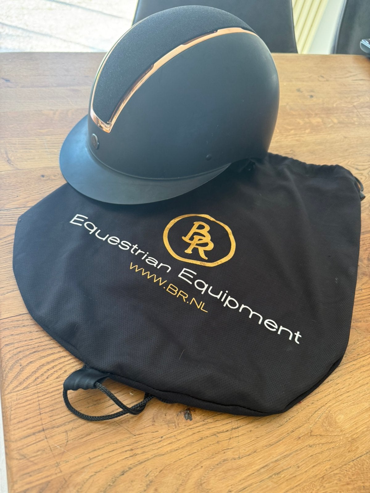 BR RIJHELM OMEGA PAINTED GLITTER, Ophalen, Zo goed als nieuw, Equestrian Stockholm, Rijhelm/cap