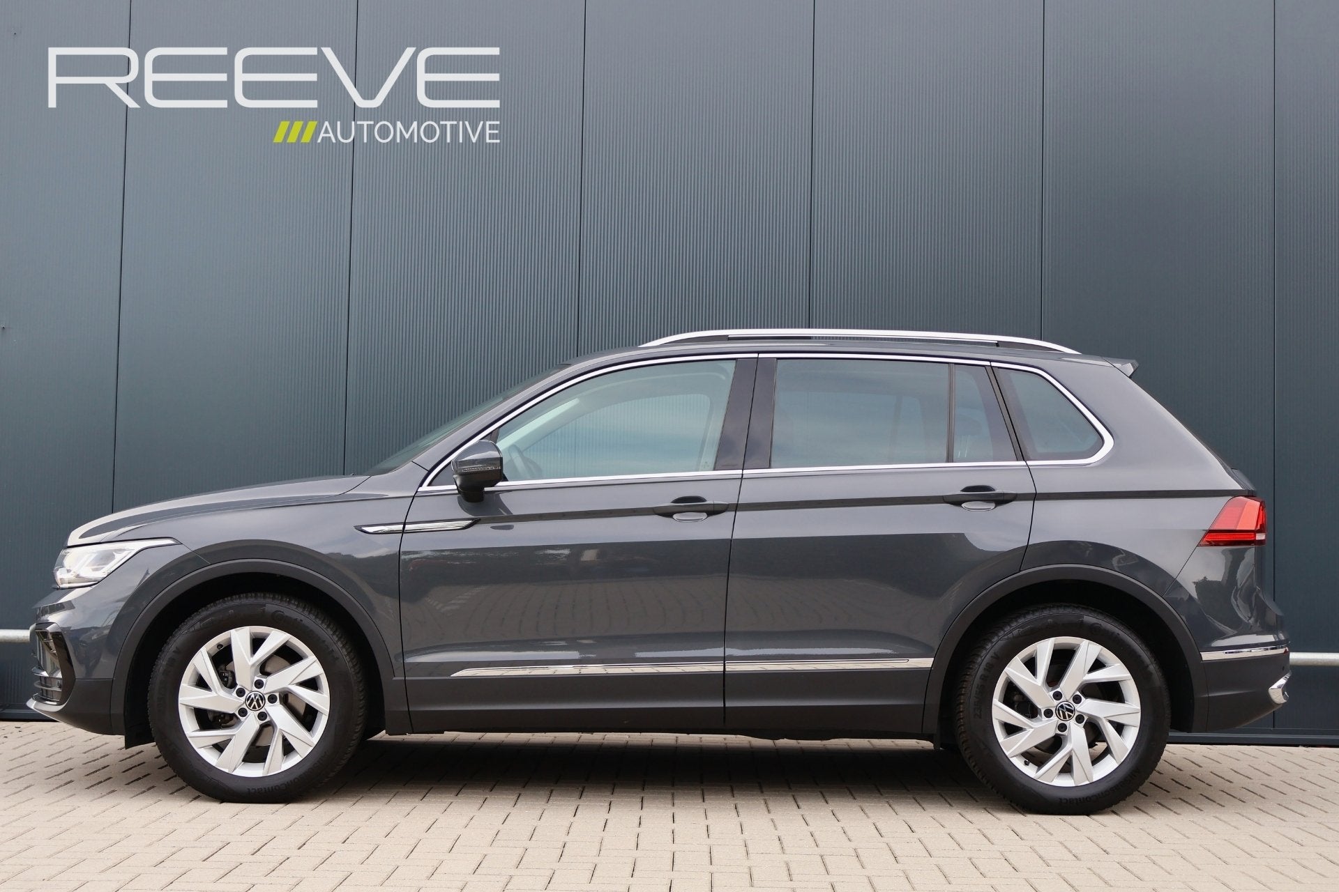 Volkswagen Tiguan 1.5 TSI Elegance 150pk Automaat | Panorama, Auto's, 4 cilinders, Automatische klimaatregeling, SUV of Terreinwagen