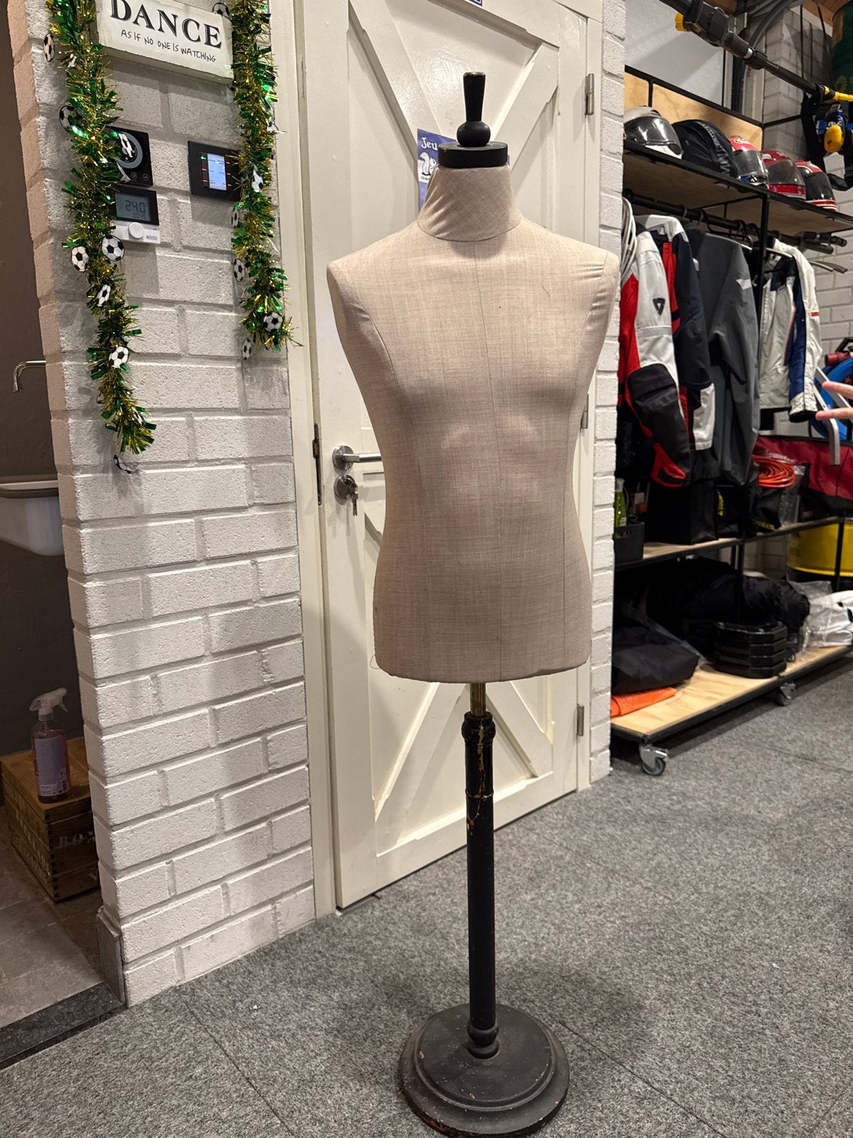 Vintage Paspop / Etalagepop - Beige Linnen, Kleding | Dames, Overige Dameskleding, Zo goed als nieuw, Ophalen of Verzenden