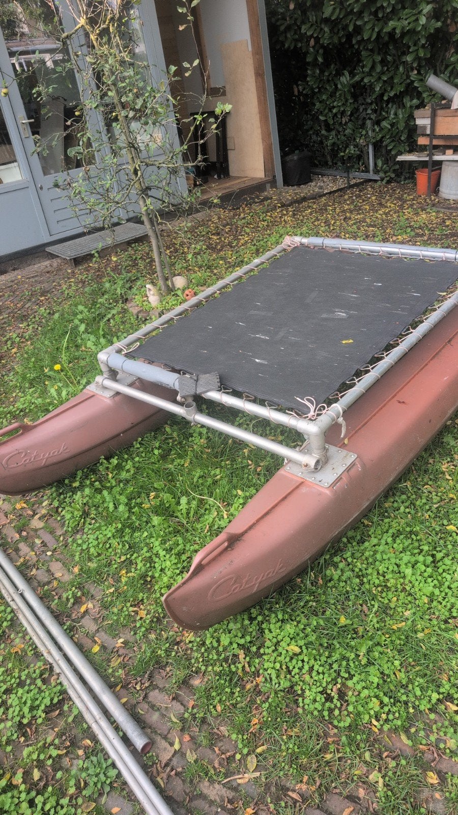 Gratis Catyak catamaran met gaffeltuigage, Ophalen
