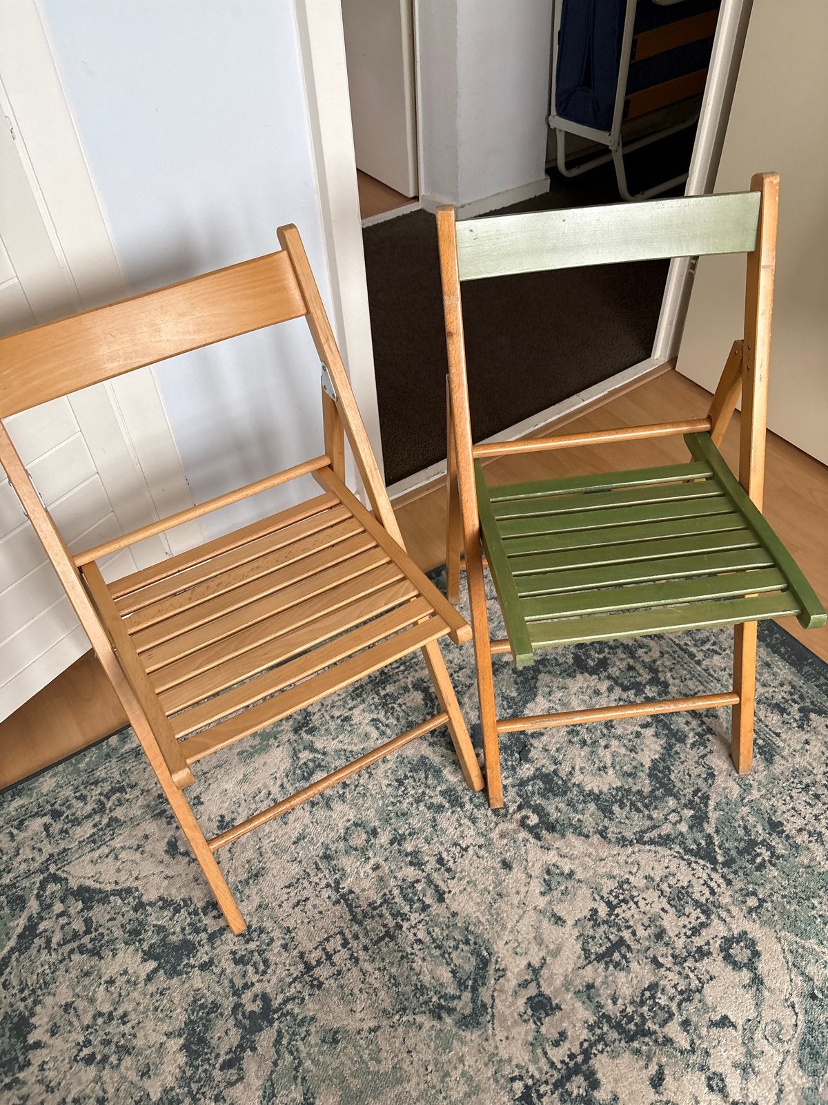 Set van 2 houten klapstoelen - naturel en groen, Ophalen