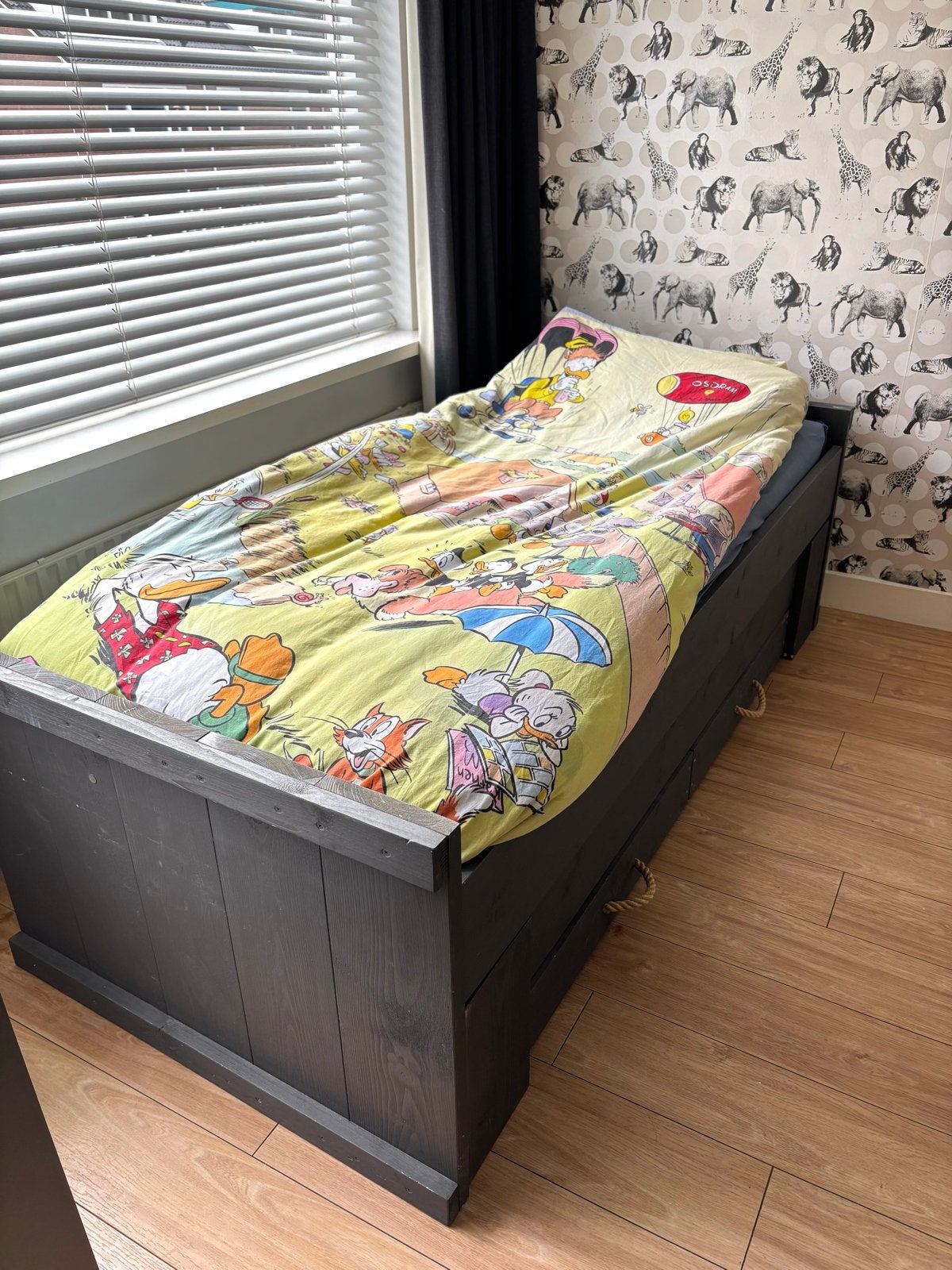Stevig eenpersoonsbed met opberglades en uitschuifbed, Ophalen, 90 cm, Eenpersoons, Zo goed als nieuw