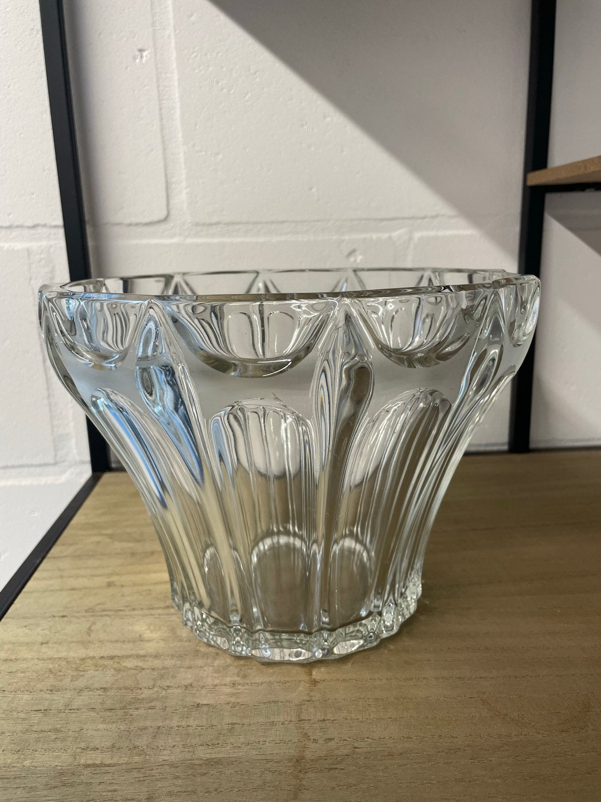 Glazen schaal / vaas met decoratief patroon, Ophalen, Zo goed als nieuw, Transparant, Glas