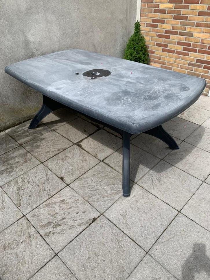 Verbleekte kunstof tuintafel, Tuin en Terras, Ophalen, Gebruikt, Rechthoekig, Kunststof