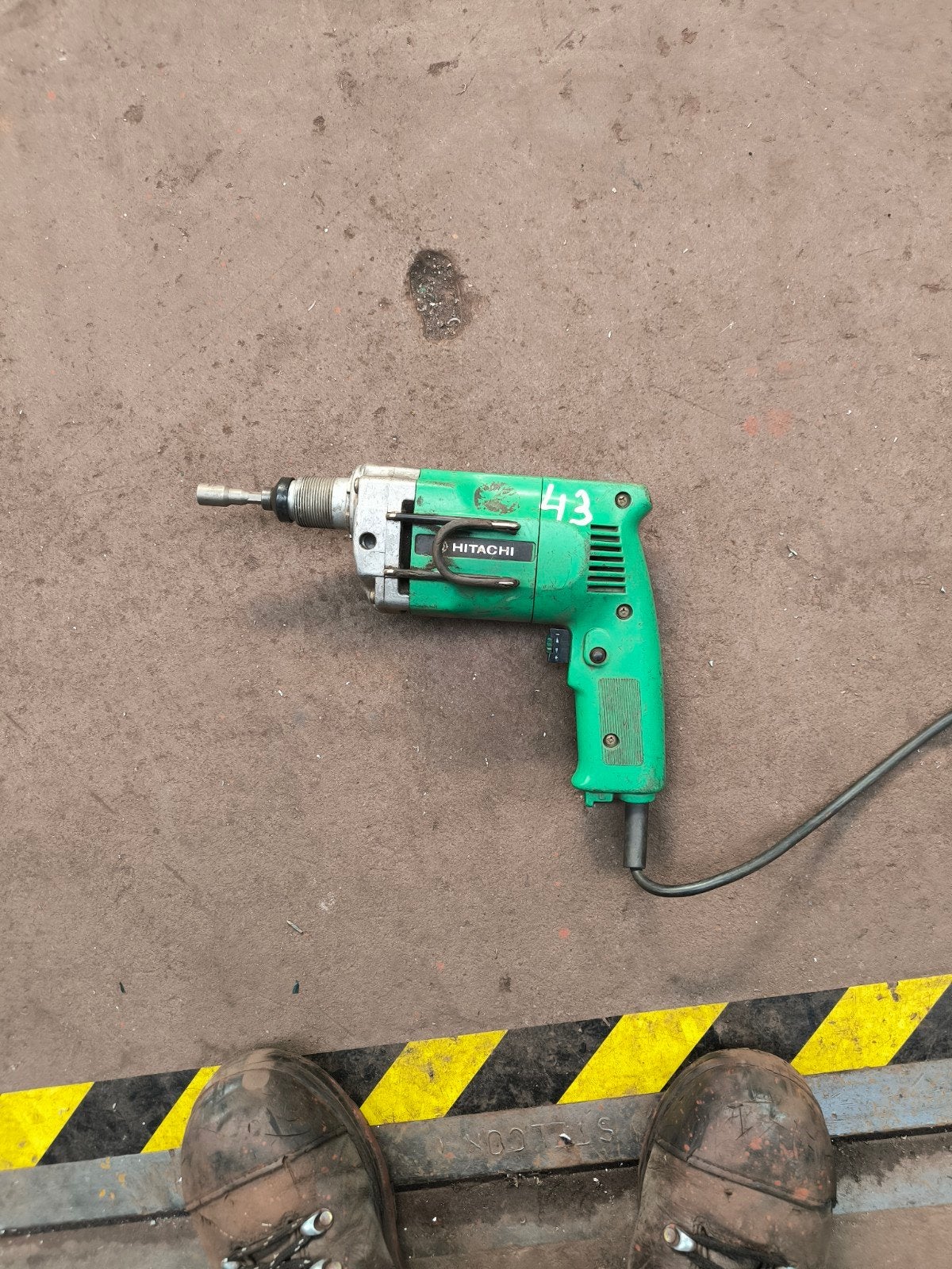 Hitachi Schroefmachine - Werkt nog goed, Doe-het-zelf en Verbouw, Ophalen, Gebruikt, Boor- en Schroefmachine