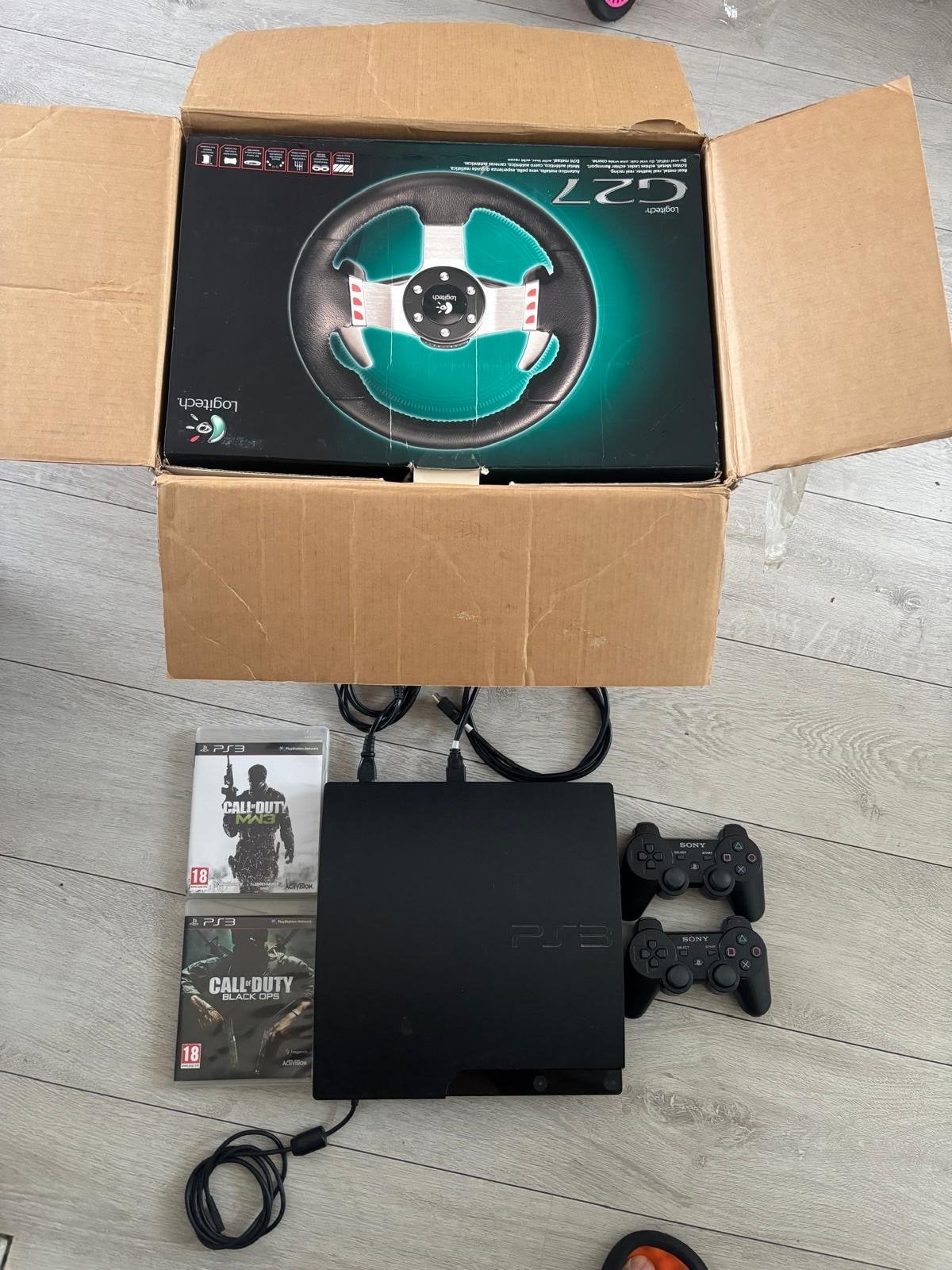 PS3 Slim met Logitech G27 stuur en Call of Duty games, Gebruikt, Vanaf 18 jaar, Racen en Vliegen, 2 spelers