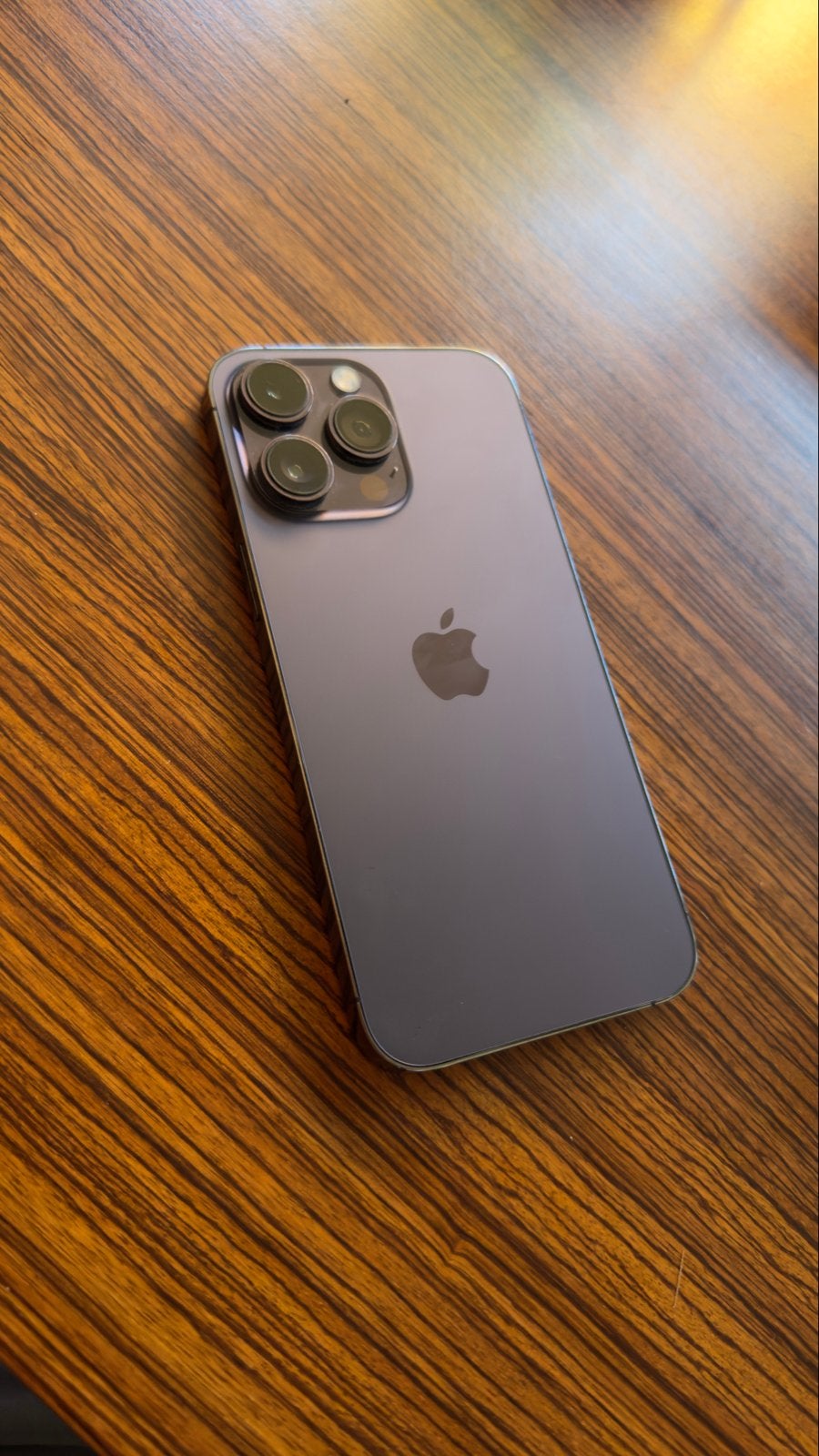 iPhone 14 Pro Max 256GB Paars - Zo goed als nieuw, Gebruikt, 75 %, Paars, Zonder simlock
