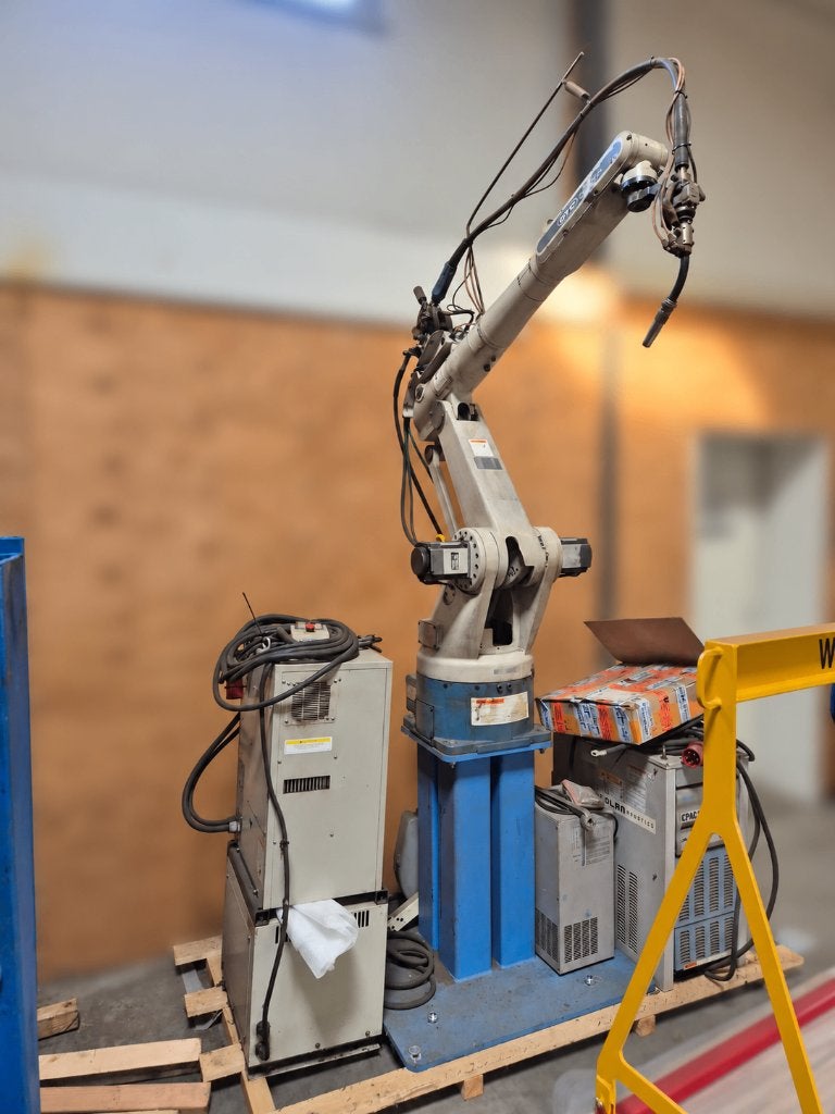 OTC DR-4200L lasrobot met watergekoelde lasbron, Zakelijke goederen, Ophalen
