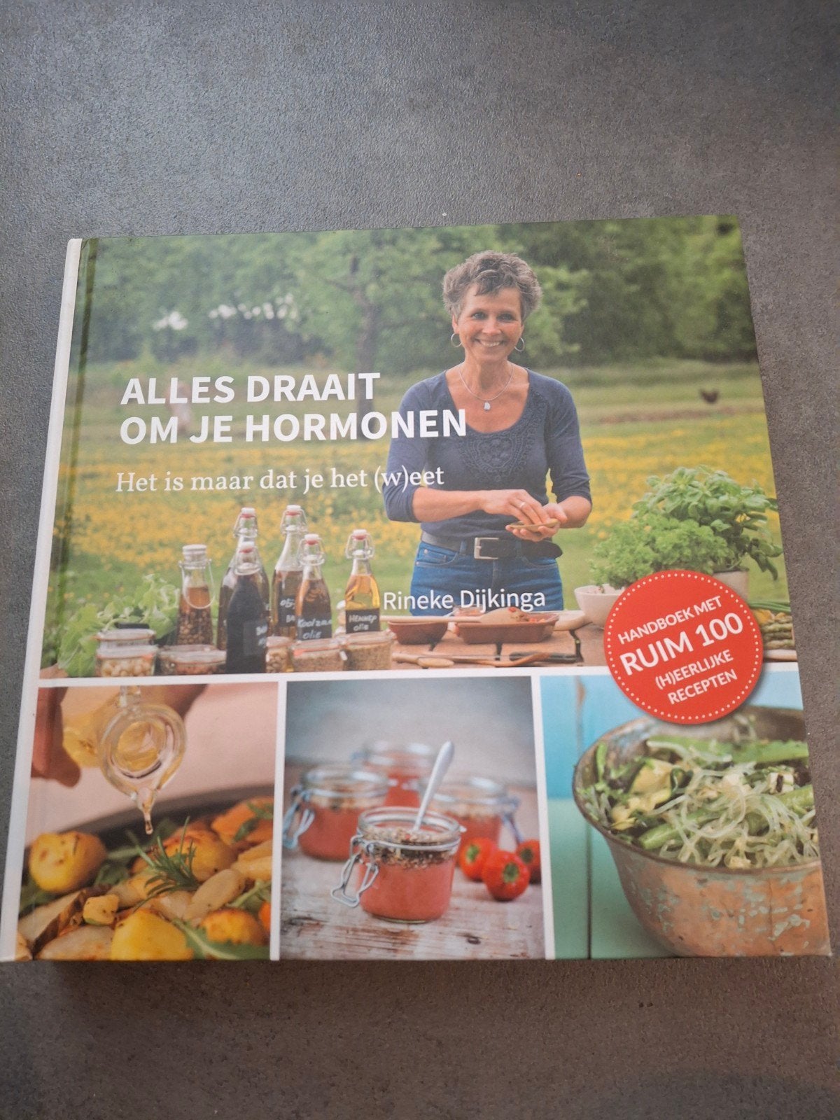 Alles Draait Om Je Hormonen - Rineke Dijkinga, Ophalen of Verzenden, Zo goed als nieuw, Dieet en Voeding, Rineke Dijkinga