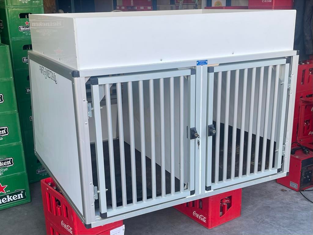 Wt metal honden kennel, Ophalen