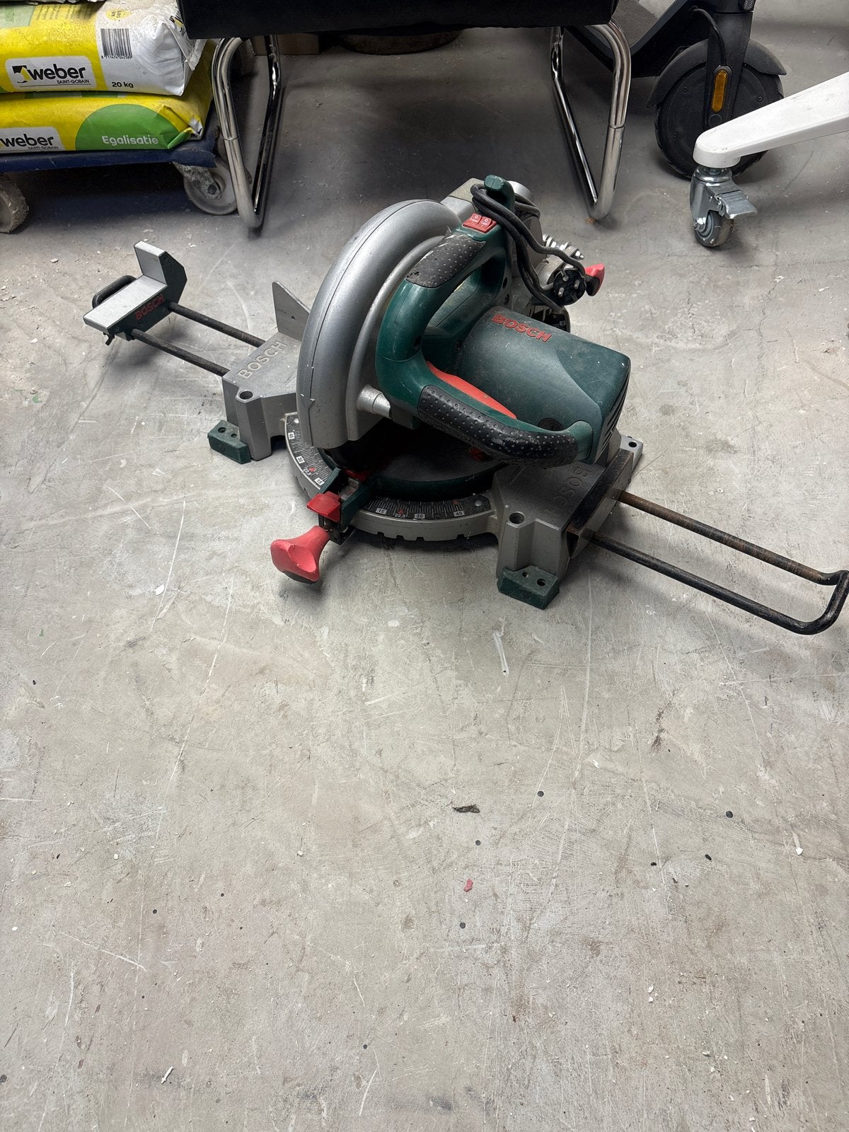 Bosch PCM 10 Afkortzaag - Gebruikt maar in goede staat, Doe-het-zelf en Verbouw, D, Gebruikt, 70 mm of meer, Ophalen of Verzenden