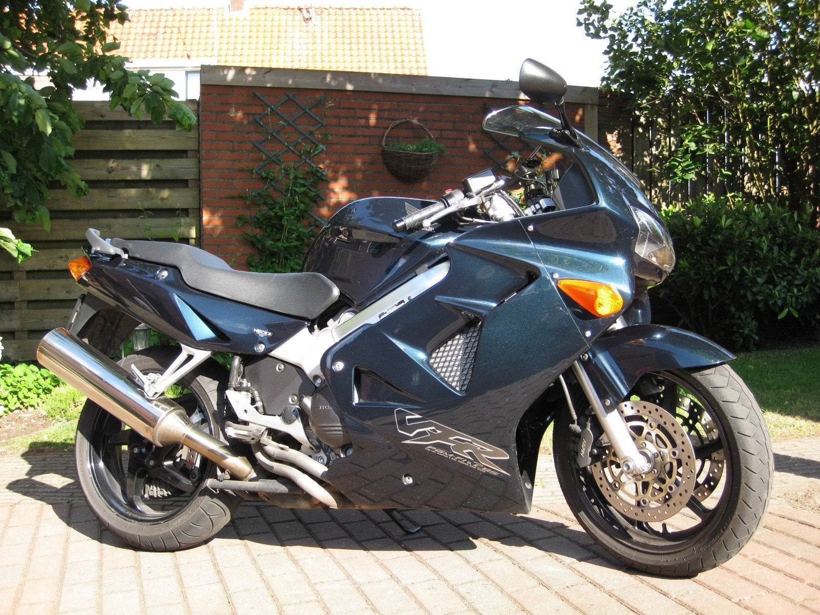 Honda VFR 800  - Sportieve Toermotor met Handvatverwarming, 4 cilinders, Motorrijbewijs A, Gebruikt, Meer dan 35 kW