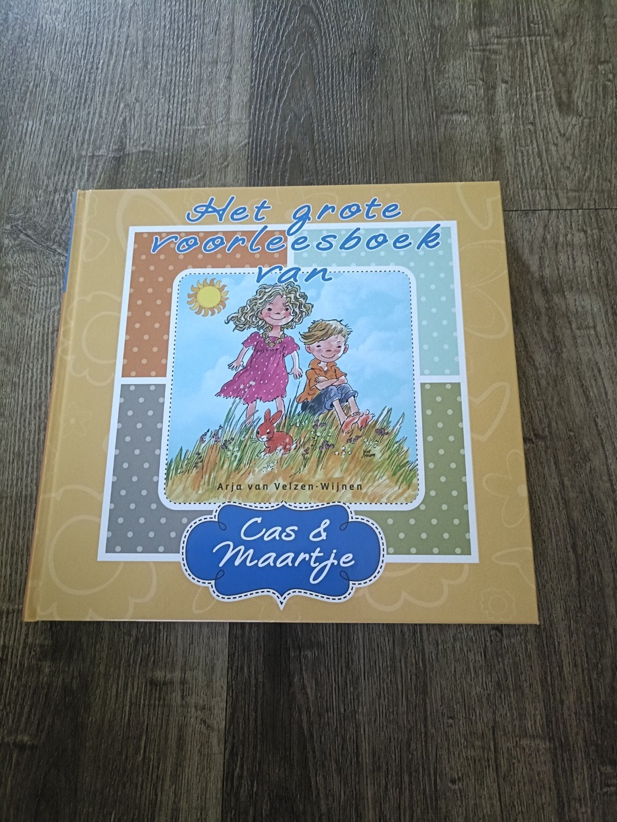Grote voorleesboek van Cas en Maartje Arja van Velzen-Wijnen, Ophalen of Verzenden, Gelezen, Fictie algemeen, Voorleesboek