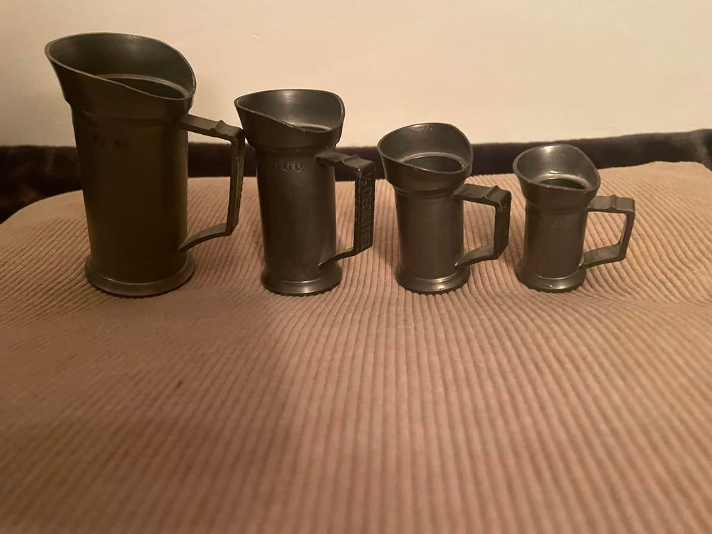 Set van 4 antieke tinnen maatbekers, Antiek en Kunst, Antiek | Tin, Verzenden