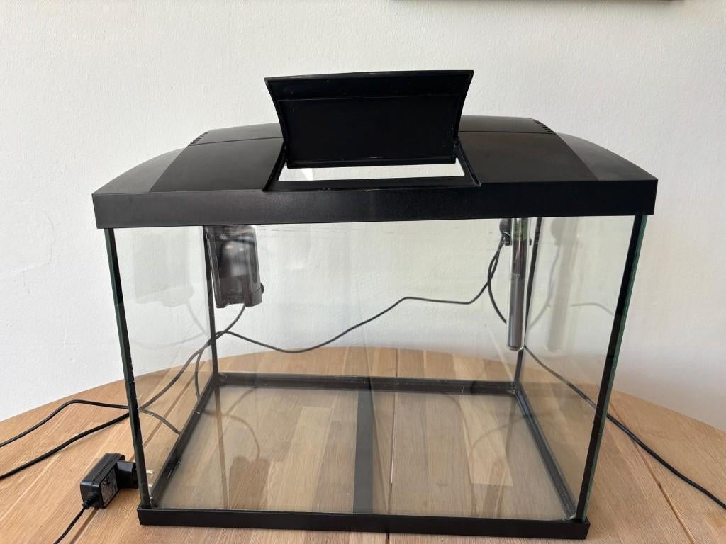 Aquarium met werkende pomp, warmte element en licht, Ophalen, Verwarming, Zo goed als nieuw, Leeg aquarium