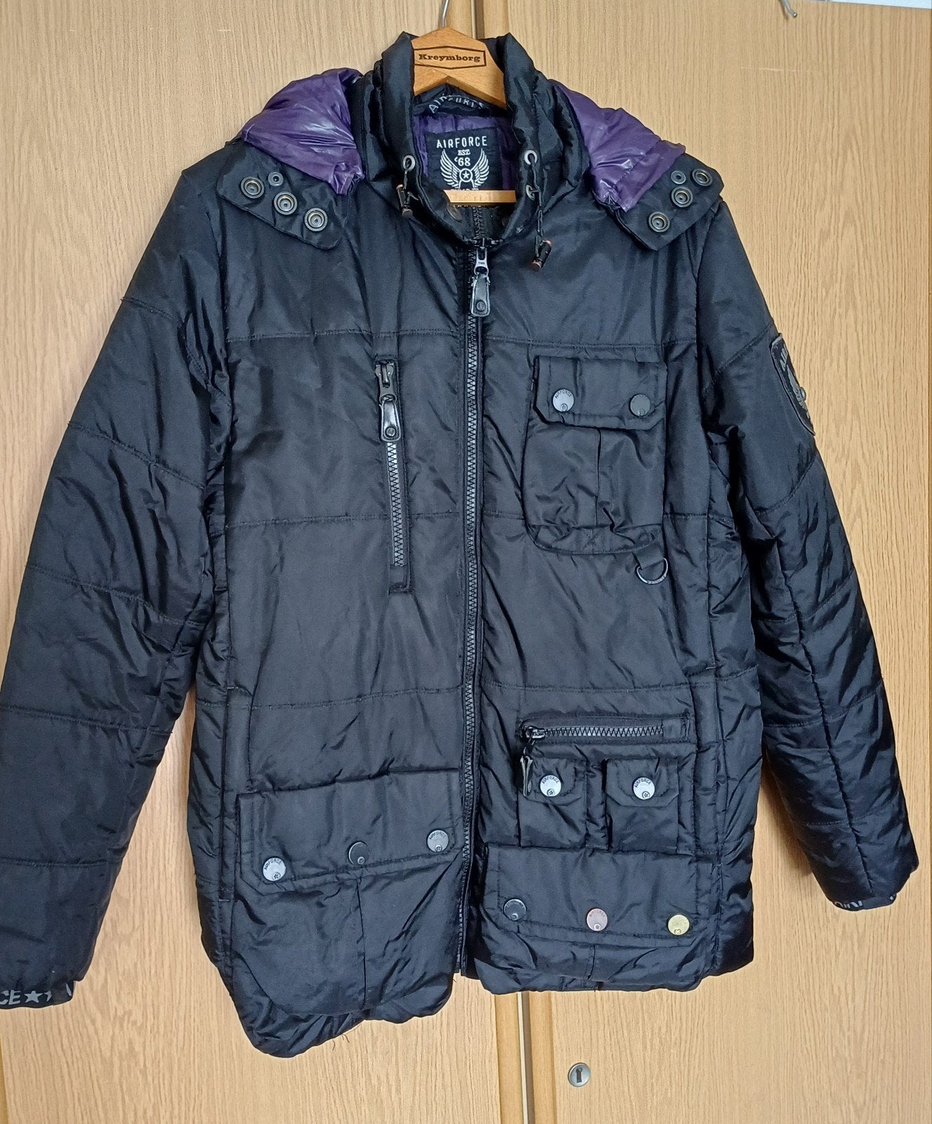 Winterjas Airforce, zwart met paarse voering, Airforce, Verzenden, Zwart, Zo goed als nieuw