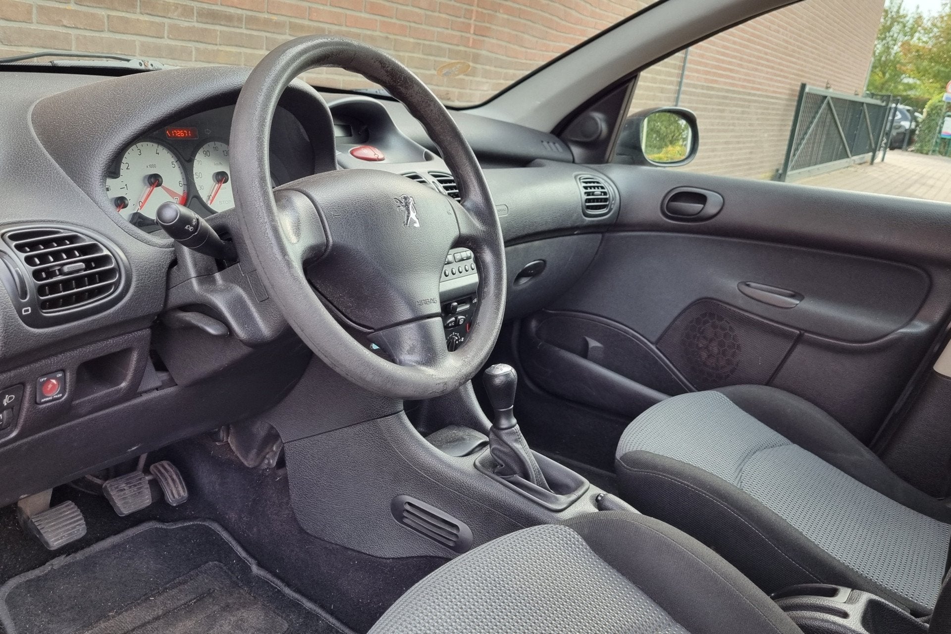 Peugeot 206 1.4 Air-line 2, Origineel NL, APK t/m 10-27, Air, Voorwielaandrijving, Stof, 31 €/maand, 4 cilinders