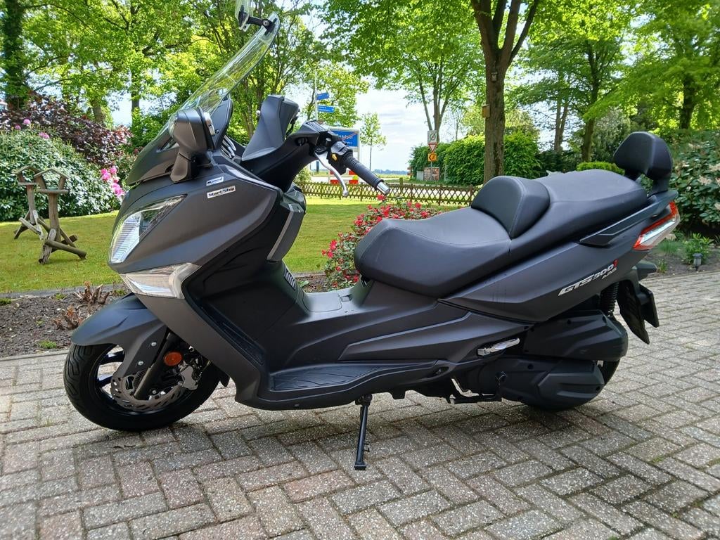 Sym gts 300i maxiscooter, Ophalen