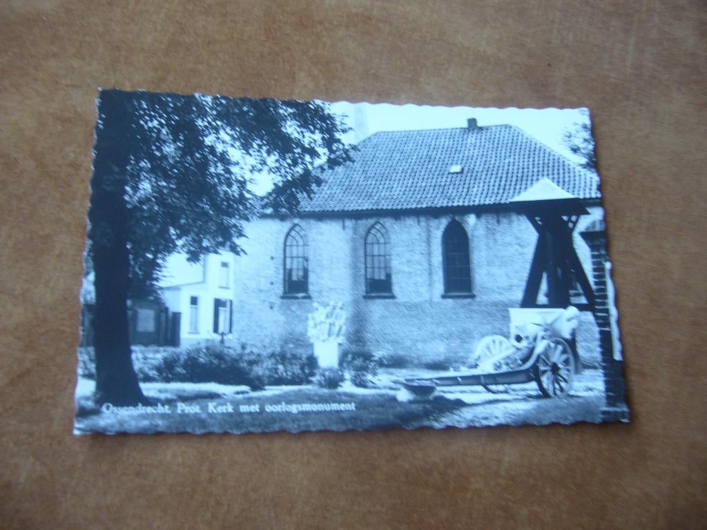OSSENDRECHT  =  PROT. KERK MET OORLOGSMONUMENT, Ophalen of Verzenden, 1940 tot 1960, Ongelopen