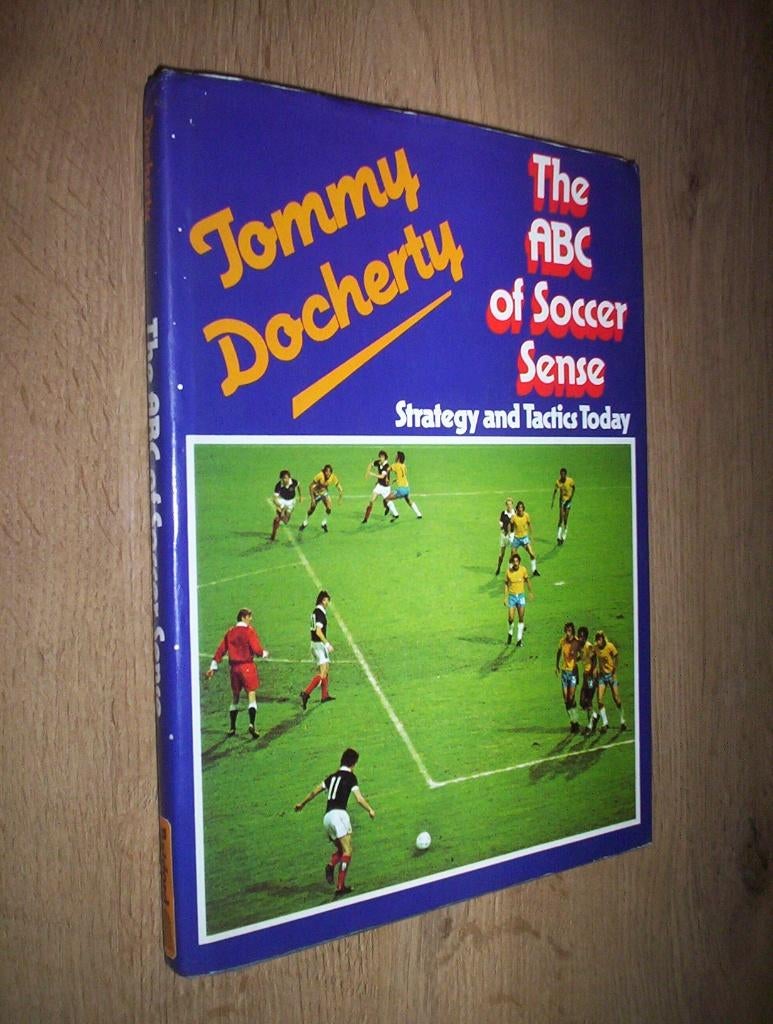 the abc of soccer sense - tommy docherty (voetbal), Boeken, Ophalen of Verzenden, Zo goed als nieuw, Balsport