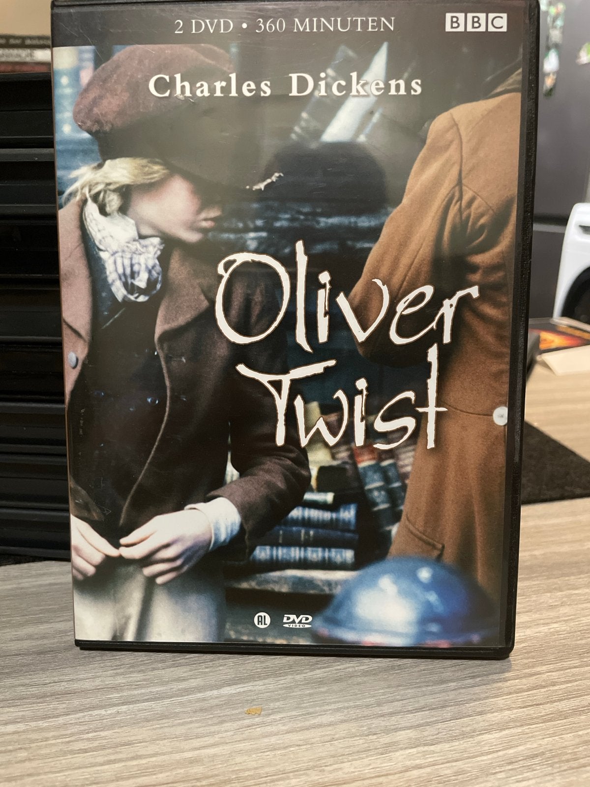 Charles Dickens' Oliver Twist - BBC 2 DVD set (360 min), Nederlands, Ophalen of Verzenden, Inclusief doosje, Gebruikt