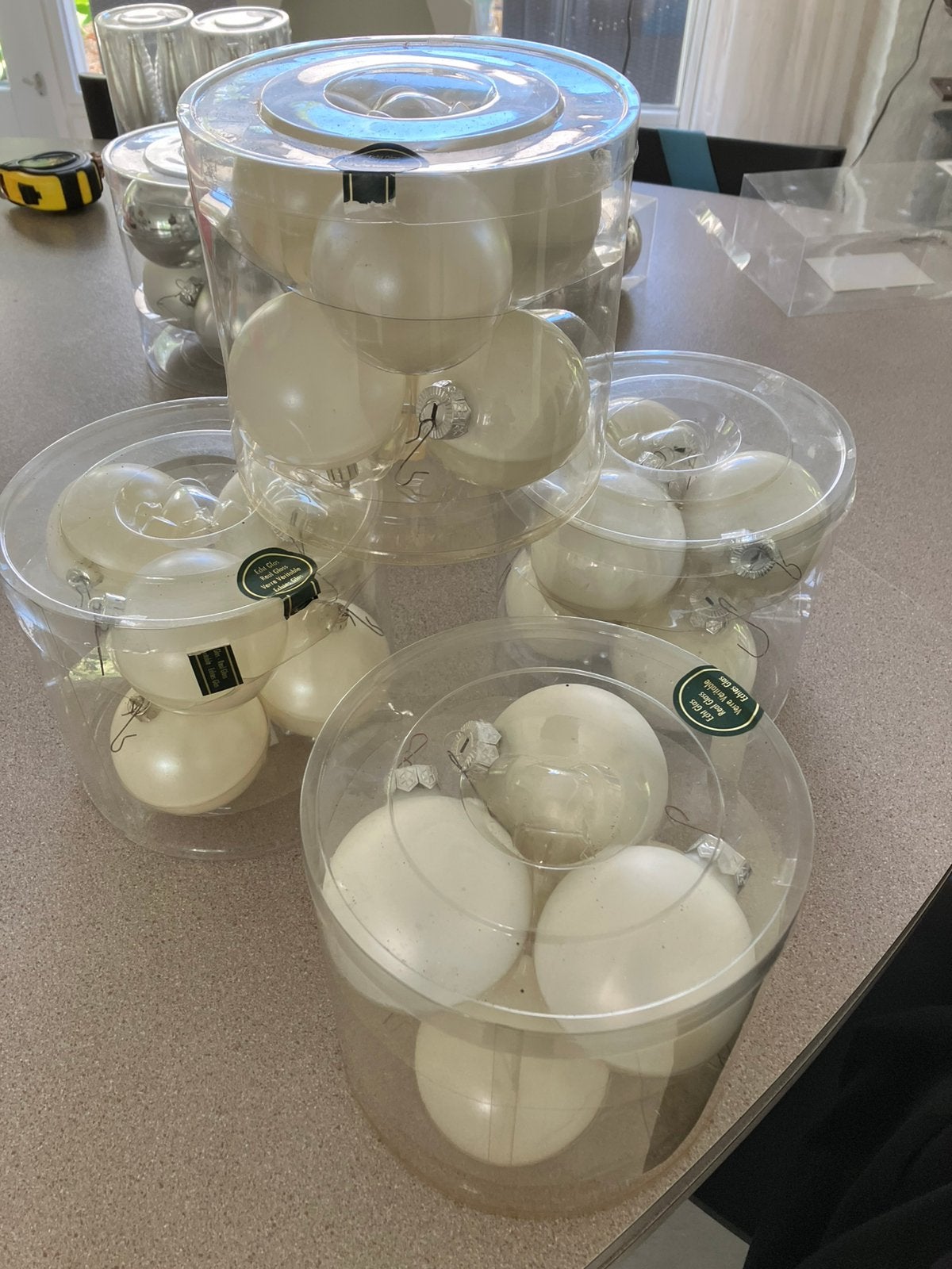 24 Kerstballen ; wit glans (8 diameter), Diversen, Ophalen, Gebruikt