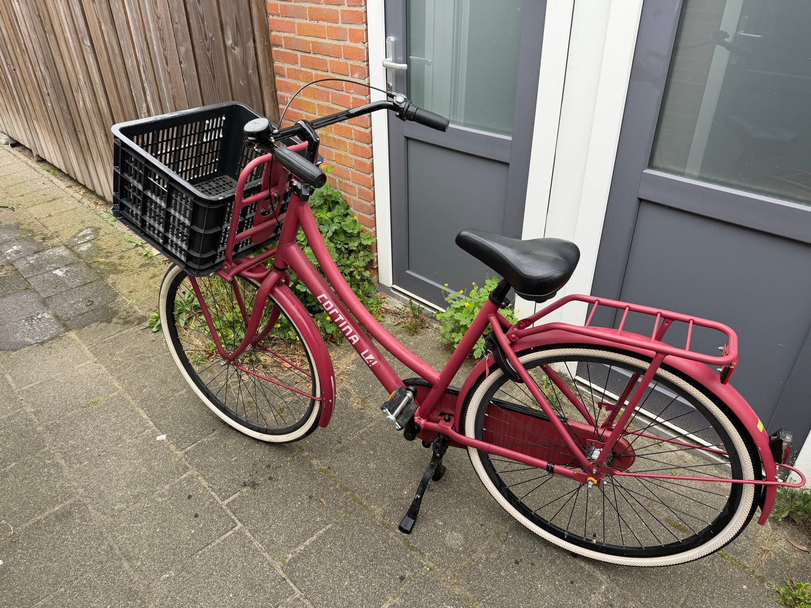 Foto 3 van Cortina U4 Transportfiets Framboos