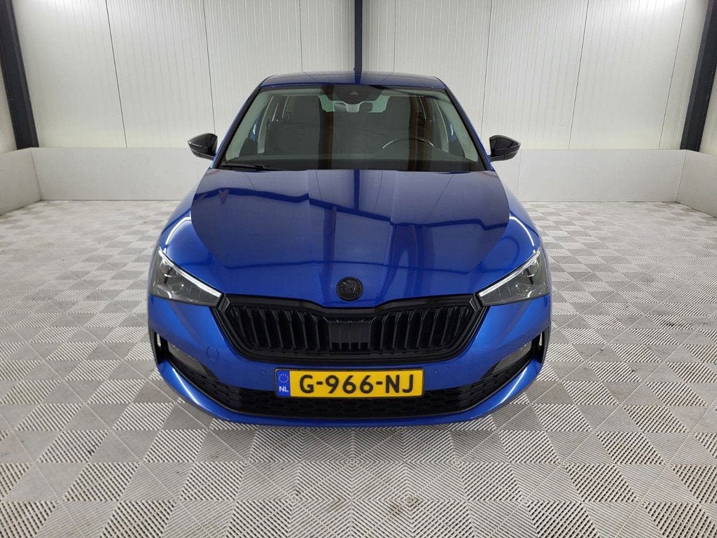 Skoda Scala 1.0 TSI Business Sport Edition Automaat, Carplay, Auto's, Skoda, Gebruikt, Euro 6, Blauw, 49 €/maand