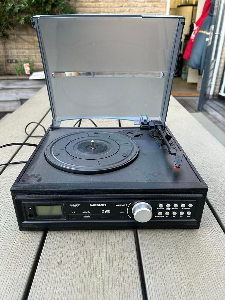 Medion Platenspeler met USB en CD-speler, Audio, Tv en Foto, Platenspelers, Overige merken, Ophalen of Verzenden, Zo goed als nieuw