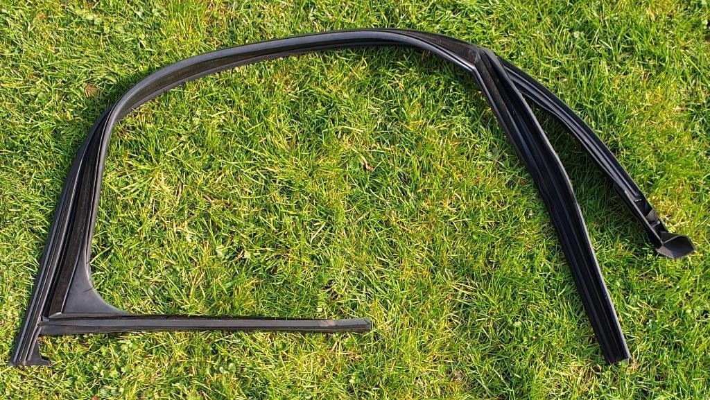 Mercedes C-Klasse (W205) raamrubber rechts voor, Ophalen of Verzenden, Nieuw, Mercedes-Benz