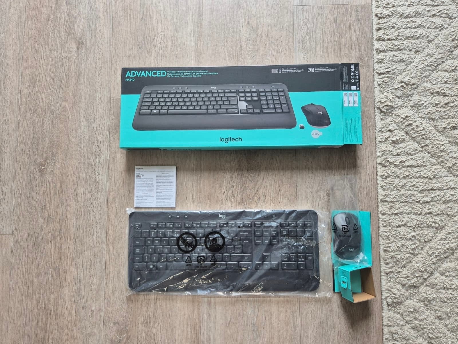 Logitech Advanced MK540 Draadloos Toetsenbord en Muis Set, Draadloze ontvanger, Nieuw, Ophalen of Verzenden, Draadloos