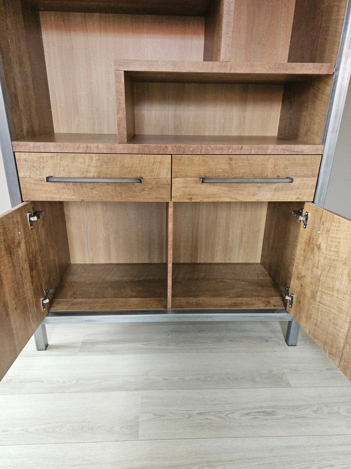 Kast voor in de woonkamer met laden en deuren, Ophalen, 100 tot 150 cm, Zo goed als nieuw, 25 tot 50 cm