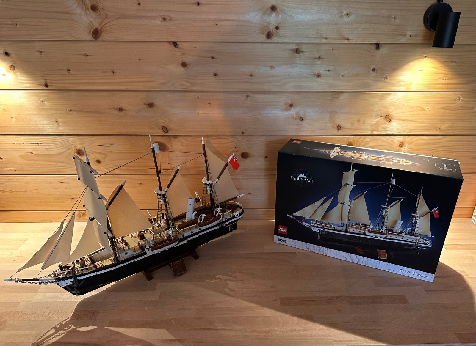 LEGO Icons 10335 The Endurance – compleet met doos –, Ophalen of Verzenden, Zo goed als nieuw, Overige merken