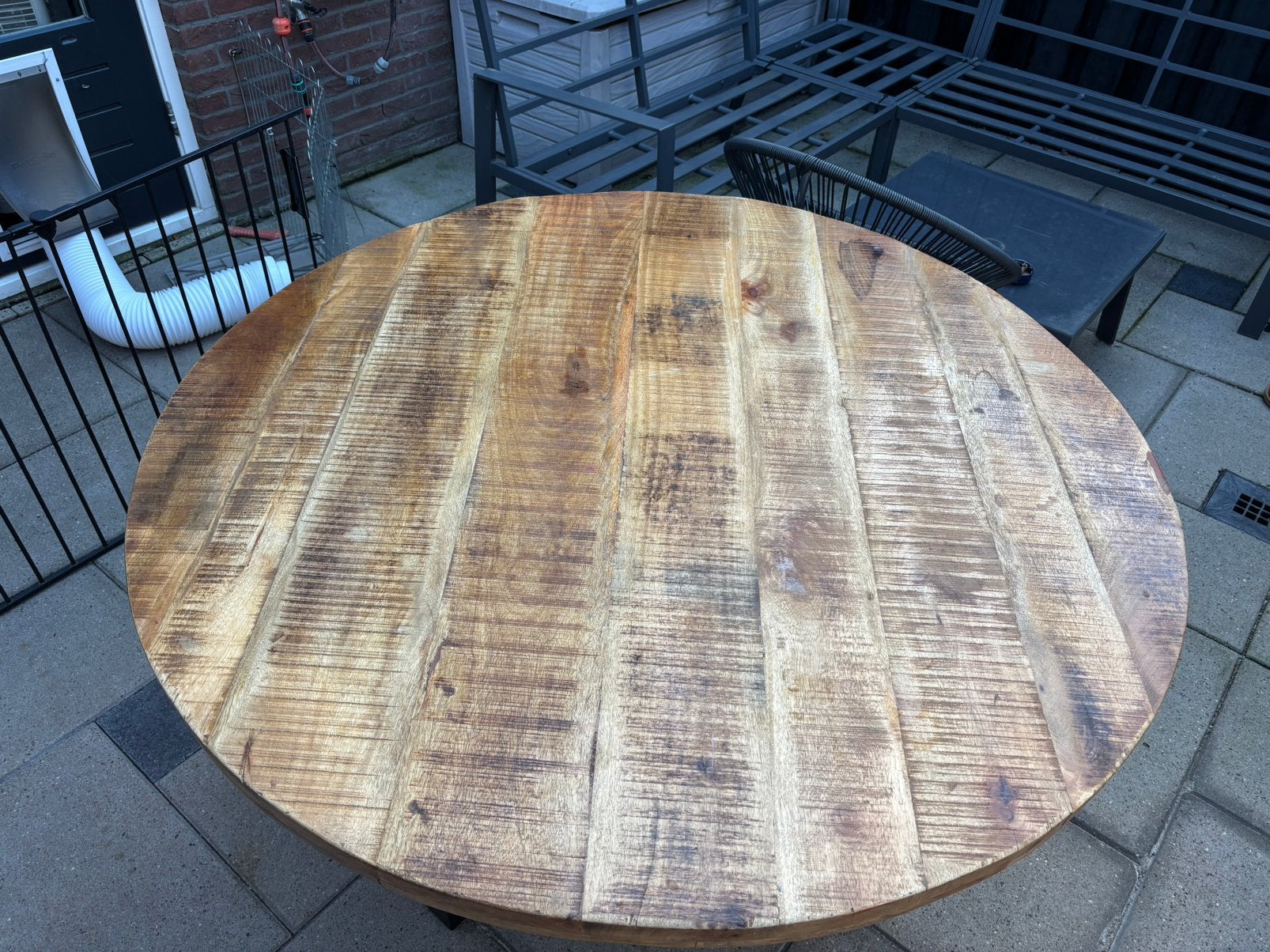 Ronde mangohouten eettafel 130 doorsnee, Huis en Inrichting, Ophalen, Gebruikt, Rond, Vijf personen of meer