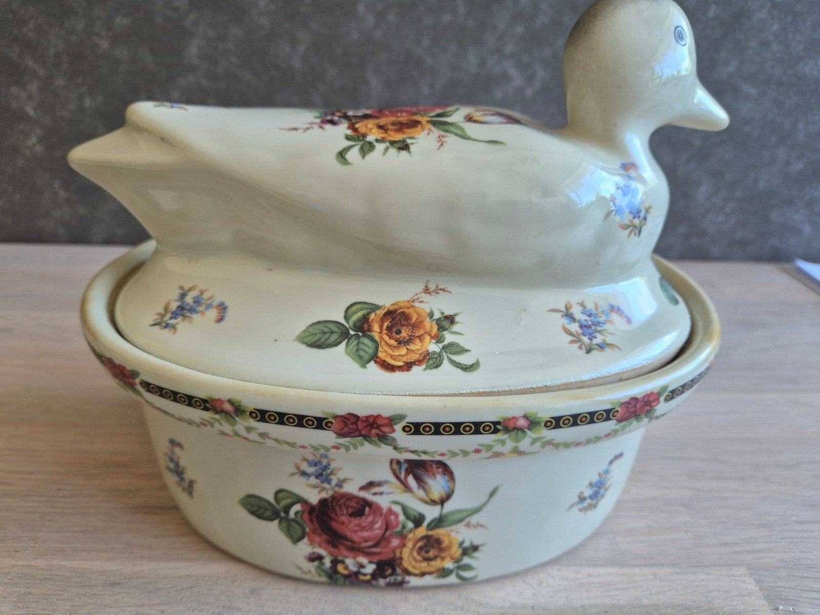 Antieke Terrine in de vorm van een Eend - Bloemenmotief, Antiek en Kunst, Ophalen of Verzenden