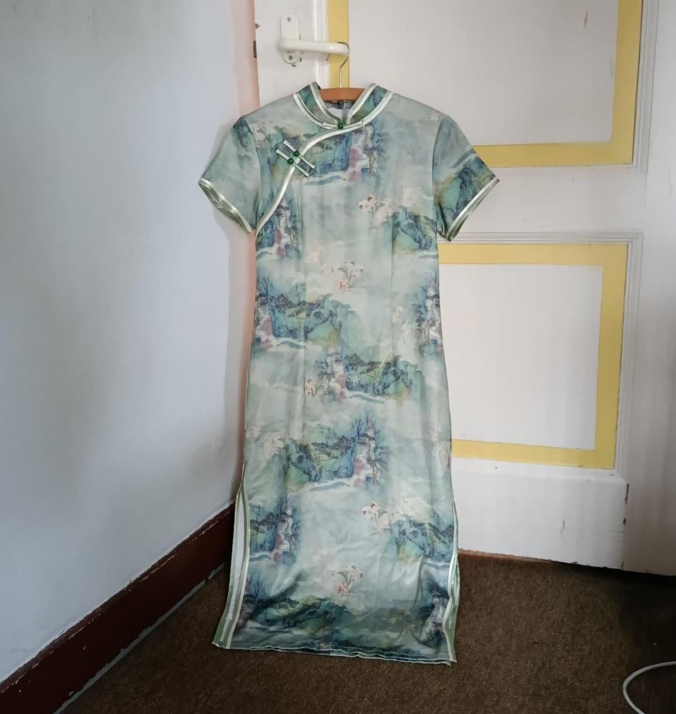 lichtgroene qipao chinese jurk van zijde, Maat 38/40 (M), Nieuw, Ophalen of Verzenden, Onder de knie