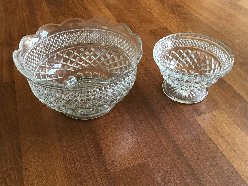 Glazen schalen set: grote kom en kleine schaal, Antiek en Kunst, Ophalen of Verzenden