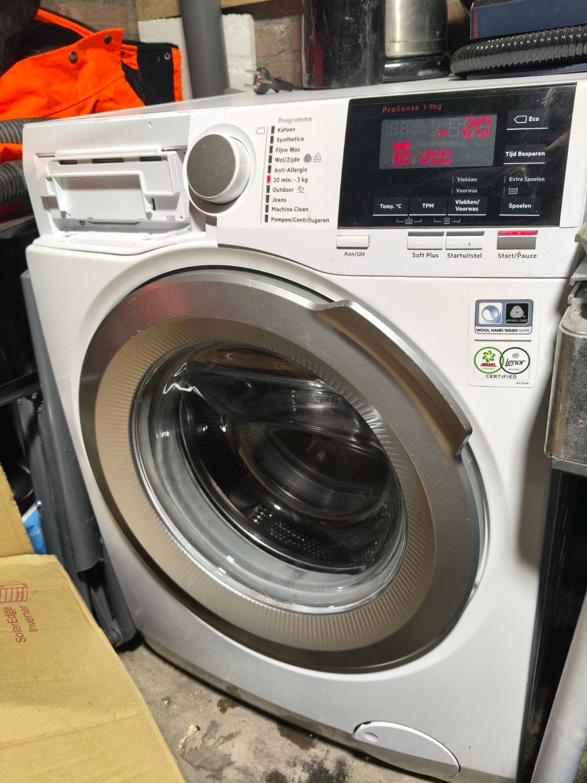 AEG ProSense 1-9kg wasmachine met wat werk, Ophalen
