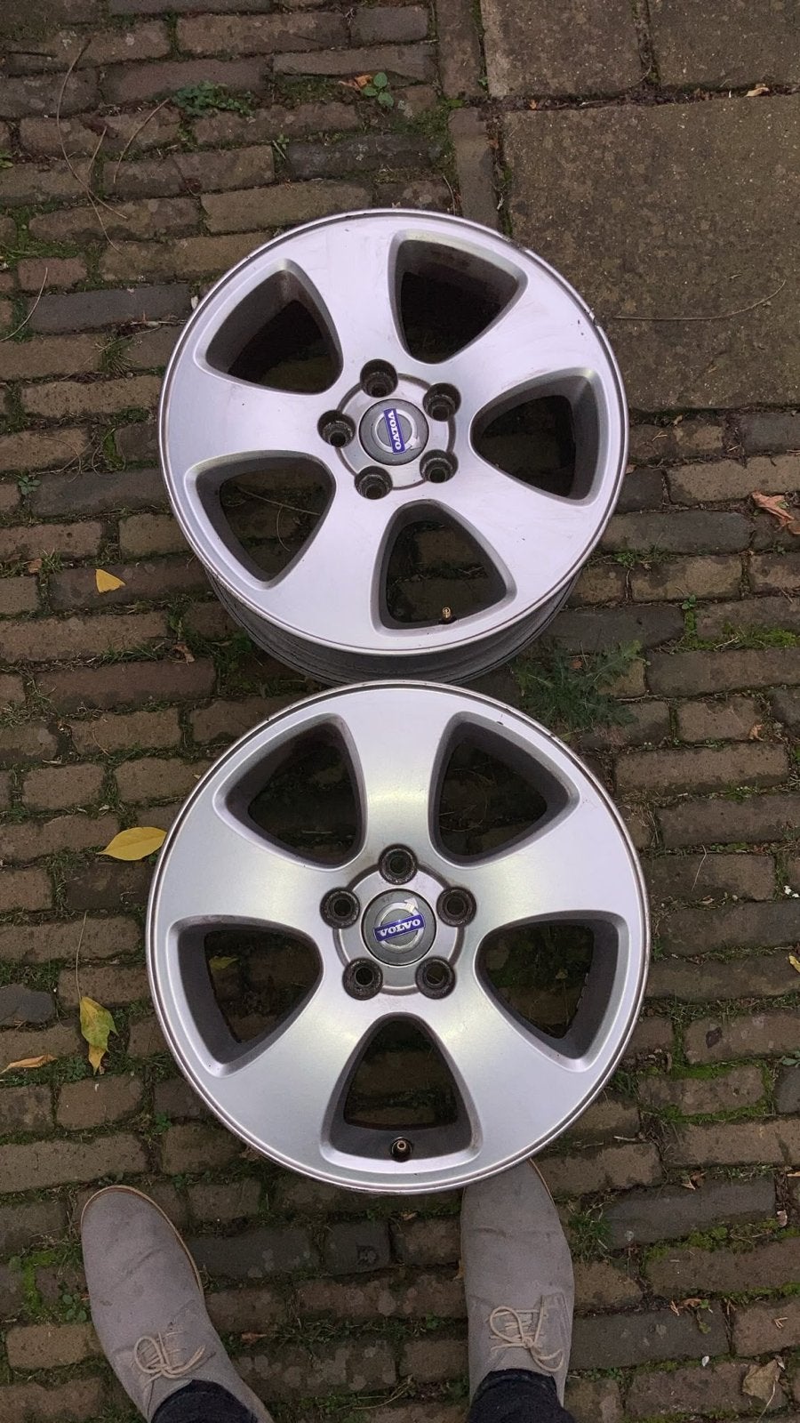 2x 16 inch Volvo velgen, Ophalen