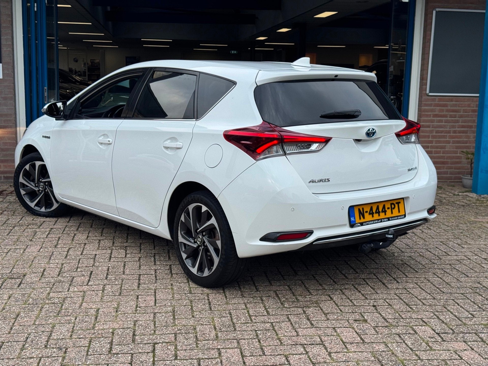 Toyota Auris Touring Sports 1.8 Hybrid Active AUT NAVI NAP!, Auto's, Dealer onderhouden, Stof, Gebruikt, 4 cilinders