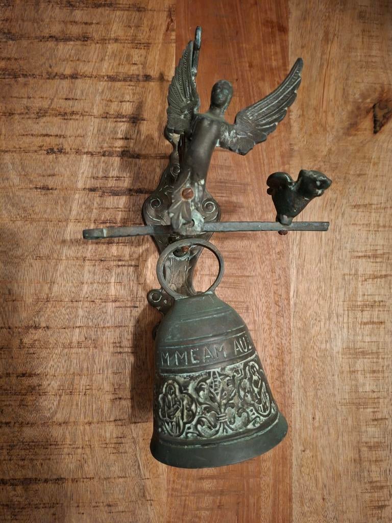 Zware bronzen kloosterbel / wandbel met engel  2,6 kg, Ophalen of Verzenden