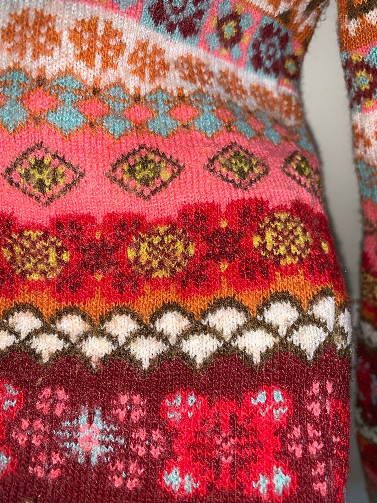 Oilily V-hals trui met kleurrijk patroon maat M, Ophalen of Verzenden, Zo goed als nieuw, Maat 38/40 (M), Meerkleurig