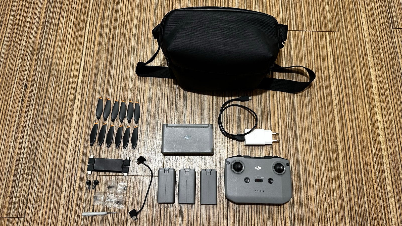 DJI Mini 2 Fly More Combo Accessoires Set (zonder drone), Gebruikt, 30 tot 45 minuten, Cameradrone, Extra accu('s)