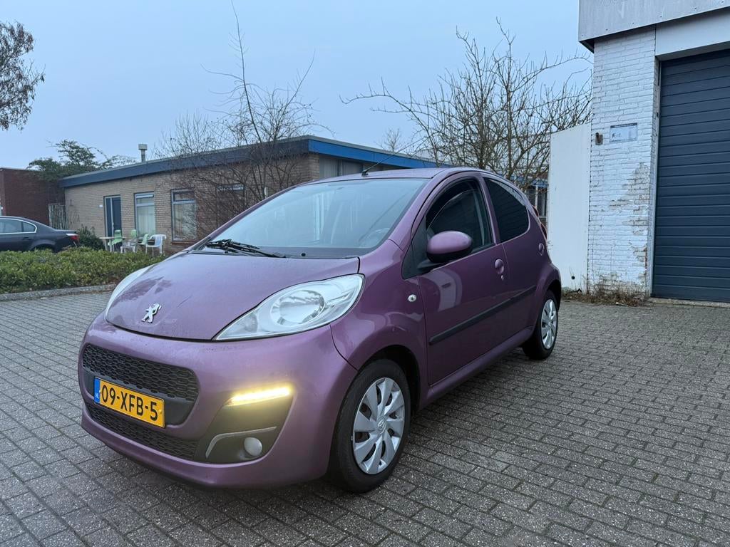 Peugeot 107 1.0 12V 5DR 2012/nap, Auto's, Voorwielaandrijving, Overige kleuren, 4 stoelen, Origineel Nederlands