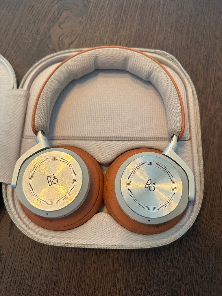 Bang & Olufsen Beoplay HX, Audio, Tv en Foto, Koptelefoons, Gebruikt, Over-ear, Bang & Olufsen, Beige, Bluetooth, Draadloos, Draagtas/etui