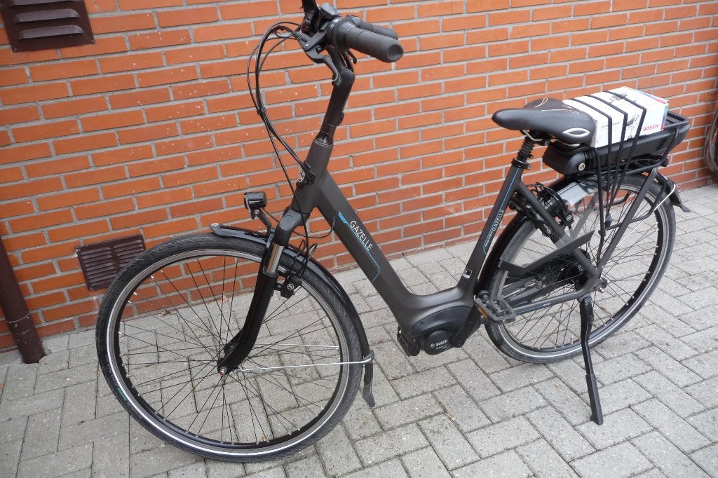 MOOIE DAMES ELECTRO FIETS GAZELLE FRAME H:57 CM 7 VERSNELL:, Ophalen, Velgrem, (Extra) lage instap, 56 cm of meer